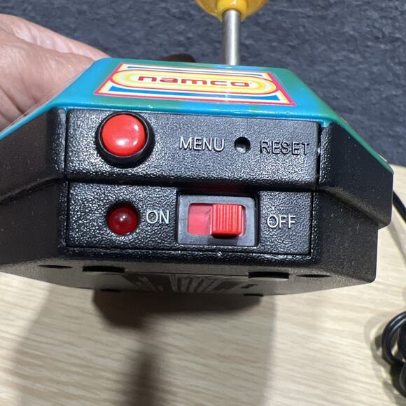 Vintage Namco 1982 Ms Pac-Man 5-in-1 TV Plug in Play Games Joystick Jakks - Picture 8 of 10